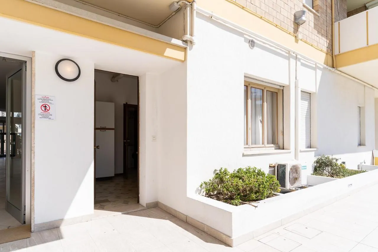 Appartamento Benelux Lido di Jesolo 0*,  Italia